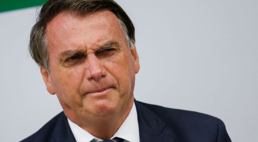 À CNN, Bolsonaro diz que queda do preço dos combustíveis será automática